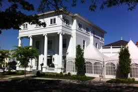 Scranton Bed & Breakfast | The Colonnade Boutique Hotel