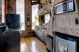 New Braunfels House | Redwood Tree Haus - Cloud Lane