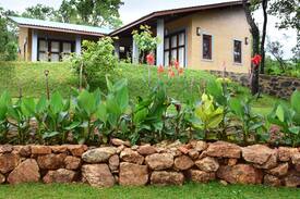 Imbulpe House | Belihuloya Bungalow with a view