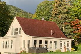 Saint Ferreol les Neiges Villa | Bouillon De Folie Spa et Piscine CITQ 297096