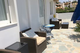 Makry Gialos Apartment | Stratos Studio Apartment no. 2 Sea View