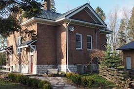 Bobcaygeon House | Romantic Retreat, the Old School House, Bobcaygeon