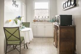 Ione Apartment | Ione Hideaway Studio