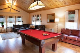 Pittsfield House | The Barn Door Lodge