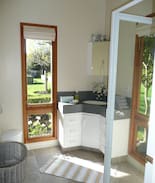 Hawkesbury House | Mill Stream Cottage - a luxurious rural retreat