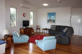 Bendalong House | 'Andagen' a spacious Bendalong holiday home directly across from Washerwomans beach reserve
