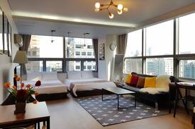 Yeoksam Apartment | 1D12 JJ House-5sec to Gangnam Stn– *BIG&BEST VIEW*