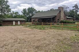 Dawson Cabin | 10 bedroom Western Mn Family Fun Lodge - Sleeps 20