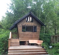 Ucluelet House | Little Creek Cabins- The Birdhouse