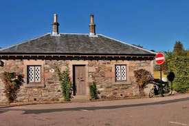 Luss Cabin | Crescent Cottage Luss Loch Lomond