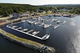 Glovertown Hotel | DOCK & STAY Executive Suite 3