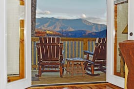 Gatlinburg - Pigeon Forge Cabin | Time after Time Log Cabin w/ breathtaking views!