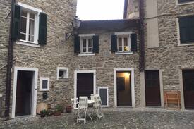 Castel Vittorio House | Charmerende byhus i ligurisk landsby