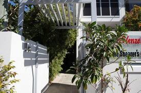 Dicky Beach House | Holiday on Henzell