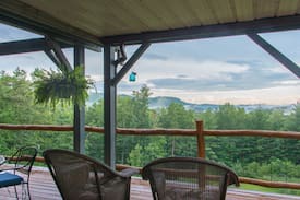 Clayton House | Jewel of the Woods: Mountain View, AC, Sauna, Wifi