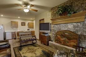 Bryson City Cabin | Majestic View Lodge