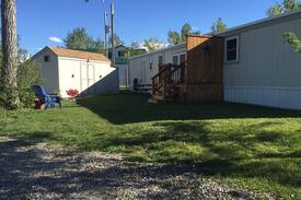 Fort Smith Cabin | Bighorn Castaway Vacation Home with a View