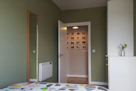 The Liberties Apartment | Gay friendly Double Room, Reuben Street Dublin 8