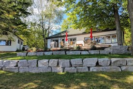 Drummond-North Elmsley Cabin | Ebbs Bay Lakefront Cottage