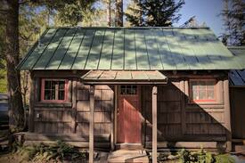 Packwood Cabin | The Ohana Hot Springs Cabin at Mt. Rainier