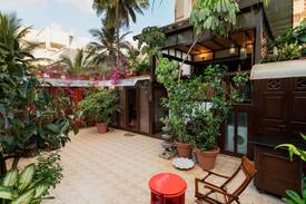 Bandra West Apartment | Lush, Green Abode in Bandra, Mumbai