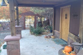 King Hill House | River Ranch Retreat - Guest House