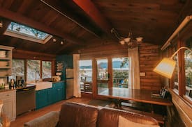Tuwanek Cabin | CREEKSIDE COTTAGE