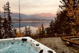 Blind Bay Cabin | Eagle's Nest, a cozy cabin with breathtaking views