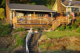 Oceanside Cabin | Oceanside Delight