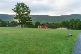 Upperstrasburg Other | Amazing Large Cabin at the PA Lake Retreat!!!