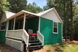 Frankston Cabin | PARADISE COTTAGE IN THE PINEY WOODS