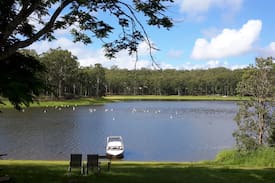 Yungaburra House | Lakeside Escape, Tinaburra