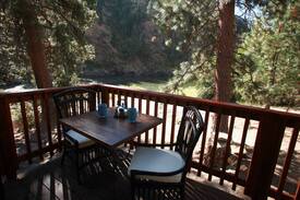 Riggins Cabin | Beachfront Gus Creek Cabin on the Salmon River