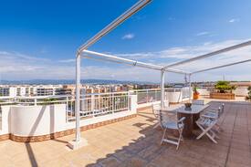 Salou City Centre Apartment | Top roof Terrace apartment Salou Beach