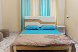Koramangala 1A Block House | Private Spacious Room In HomeSlice Meadows
