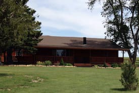 Wallace Cabin | Prairie Pines Lodge