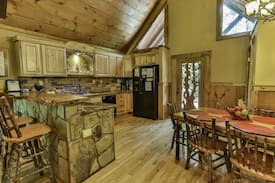 Ellijay Cabin | Mountain Luxury Escape | Ellijay, GA