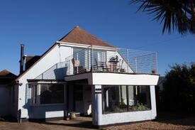 East Wittering House | Dolphin Cottage Beach house in East Wittering
