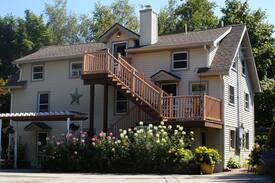 Ogunquit House | The Belm House - Gaslight Studio Apartment