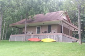 Cynthiana Cabin | Cedar Chapel Cabin is remote and private w/a lake.