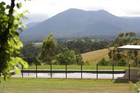Coldstream Villa | Big Yarra View - Simply Amazing