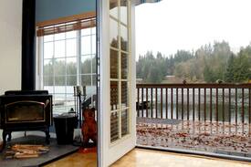 Warm Beach House | Cozy Lake Howard Escape - Stanwood, Marysville 🌺