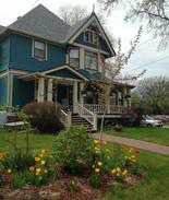 Neenah Bed & Breakfast | Aunt T's B&B - Mountain Room