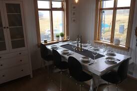 Ofanleiti Apartment | Þorlaugargerði - Beautiful cosy summerhouse
