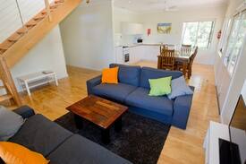 Naturaliste Villa | Sea Breeze East Chalet Yallingup