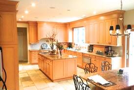 Long Branch House | Luxury, Comfortable Shabbos Getaway