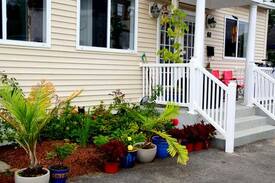 Old Orchard Beach Apartment | Bright Cheery Condo-Walk to Beach-$3900/ 30 days