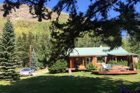 Butte Bed & Breakfast | Bodenburg Butte House, Queen Room 1