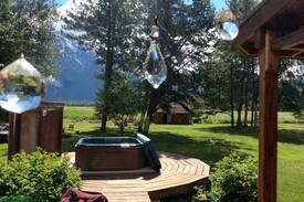 Butte Bed & Breakfast | Bodenburg Butte House, Queen Room 1