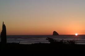 Cape Meares House | Lands End with endless views